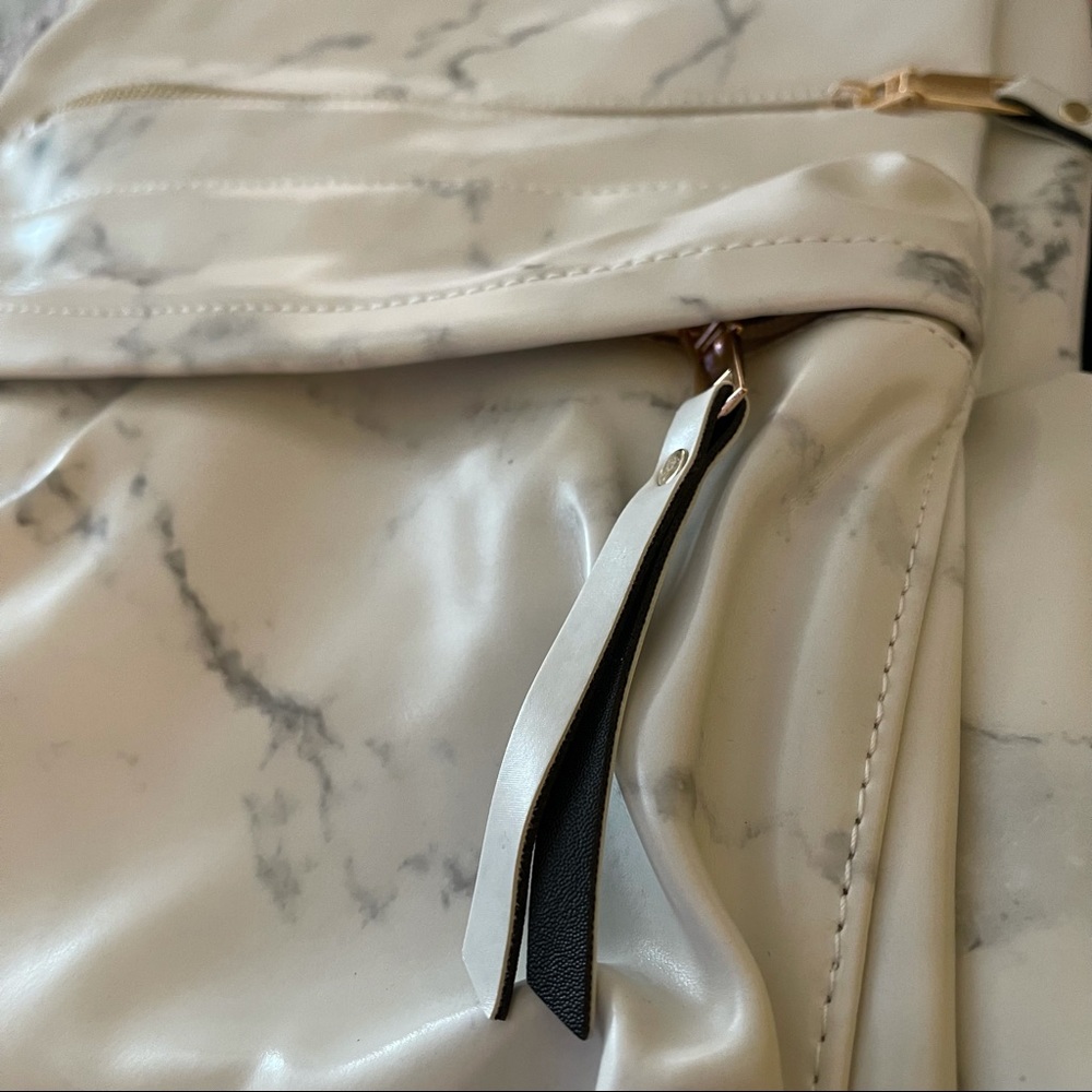 Marble Pattern Women's Backpack - Picture 3 of 6